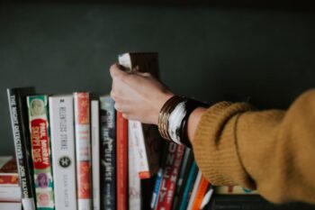 Shelf-Awareness: Why Some Book Covers Get Noticed and Others Don’t